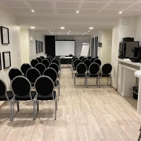 Le Regina Restaurant Hotell