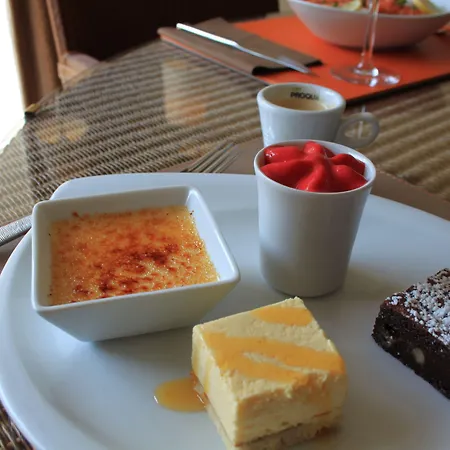 Le Regina Restaurant 호텔 3*