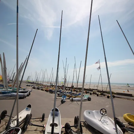 Le Regina Restaurant 3* 하르델로 플라주