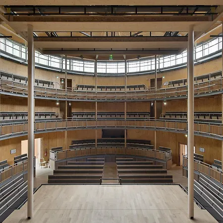 Le Regina Restaurant